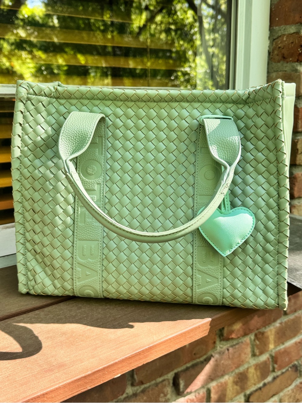 Ello Mint Woven Vegan Leather Tote Set | Wallet + Strap + Heart Charm | NWT - Picture 11 of 12